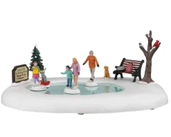 Lemax Village Collection Table Accents* Family Skating Day, B/O #04715
